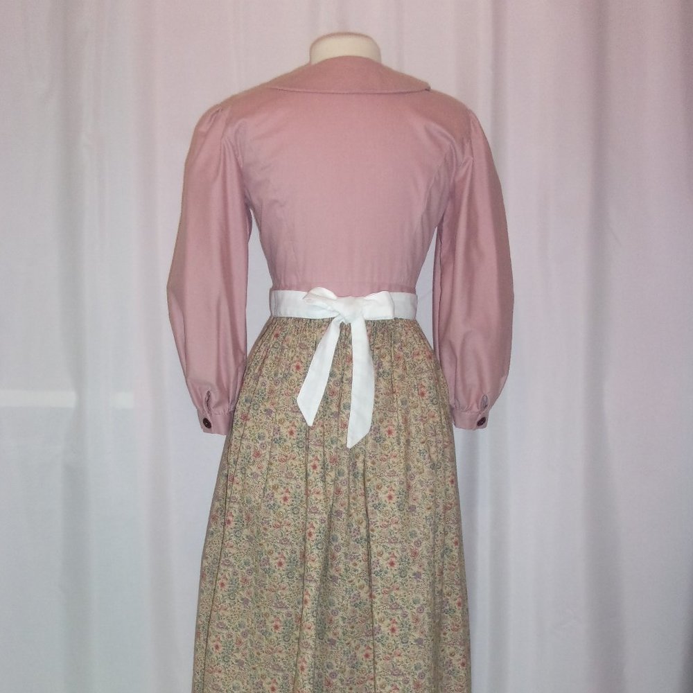 Costume Pioneer Lady for Cosplay, Reenactment or Halloween - Picture 7 of 13